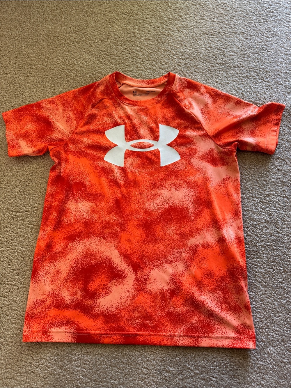 Boy’s Under Armour Orange and White Graphic Performance Tee